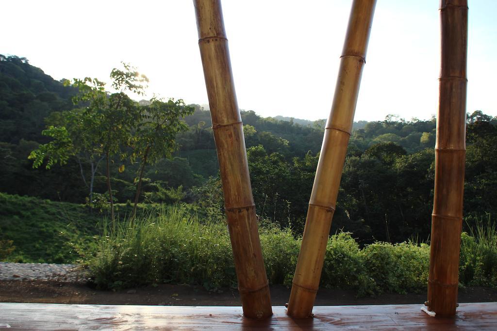 Eden Tica Lodge อูวีตา ภายนอก รูปภาพ