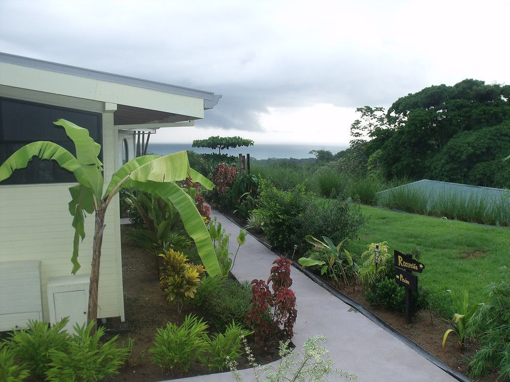 Eden Tica Lodge อูวีตา ภายนอก รูปภาพ